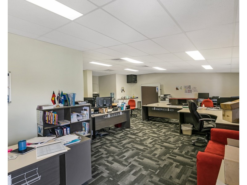 Suite 2, 145 Taylor Street, Newtown QLD 4350