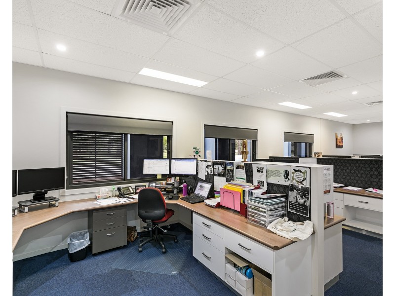 Suite 2, 145 Taylor Street, Newtown QLD 4350