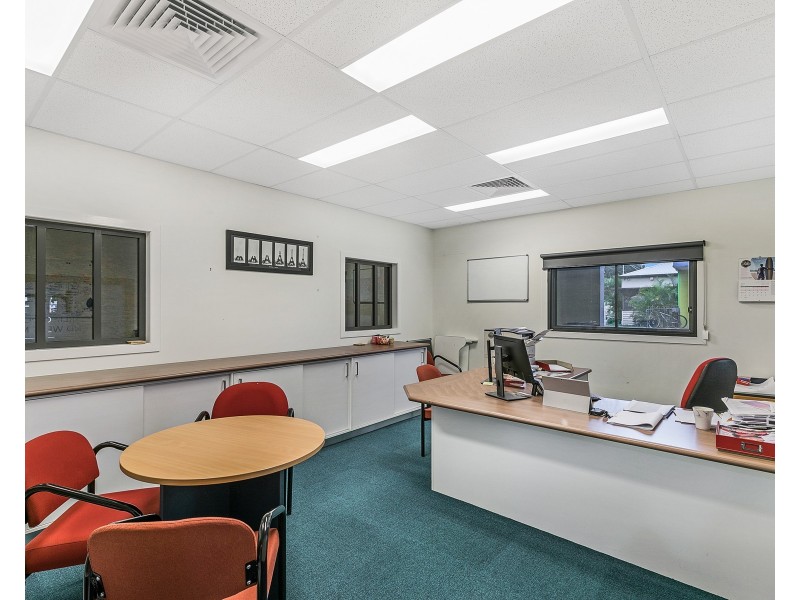 Suite 2, 145 Taylor Street, Newtown QLD 4350