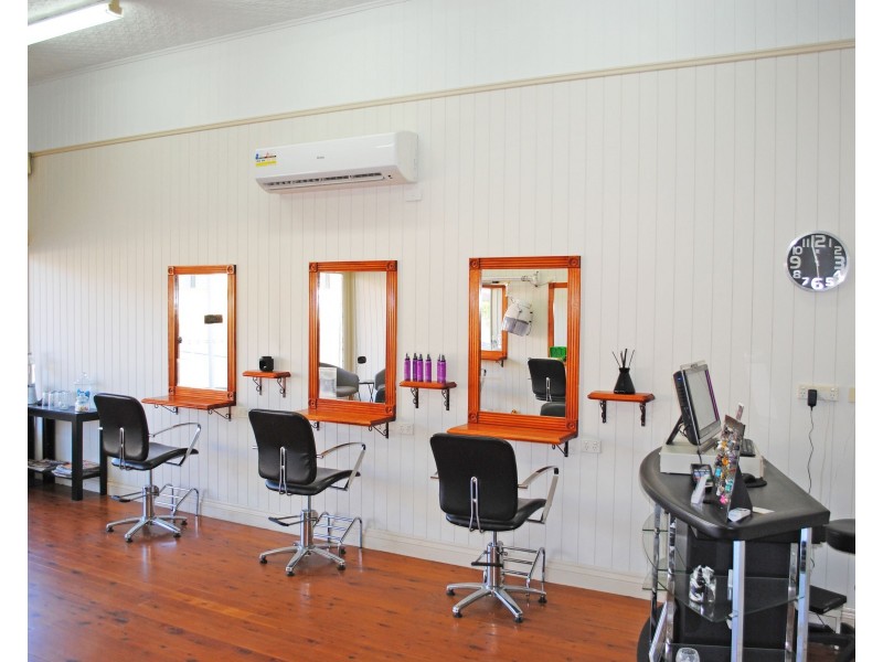 T1, 243 Bridge Street, Newtown QLD 4305
