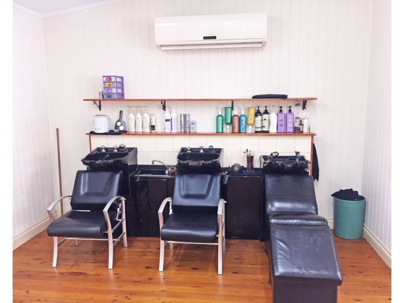 T1, 243 Bridge Street, Newtown QLD 4305