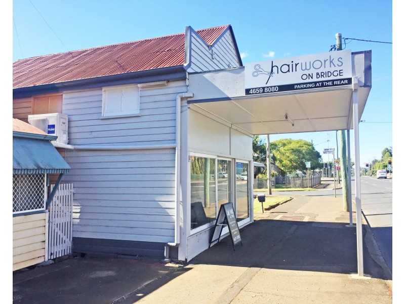 T1, 243 Bridge Street, Newtown QLD 4305