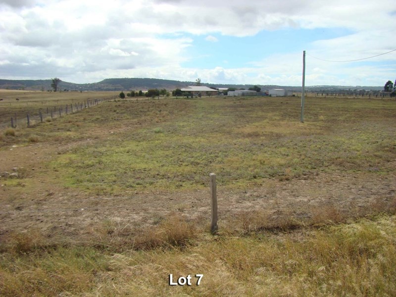 7 and 8, 10858 Warrego Highway, Charlton QLD 4350