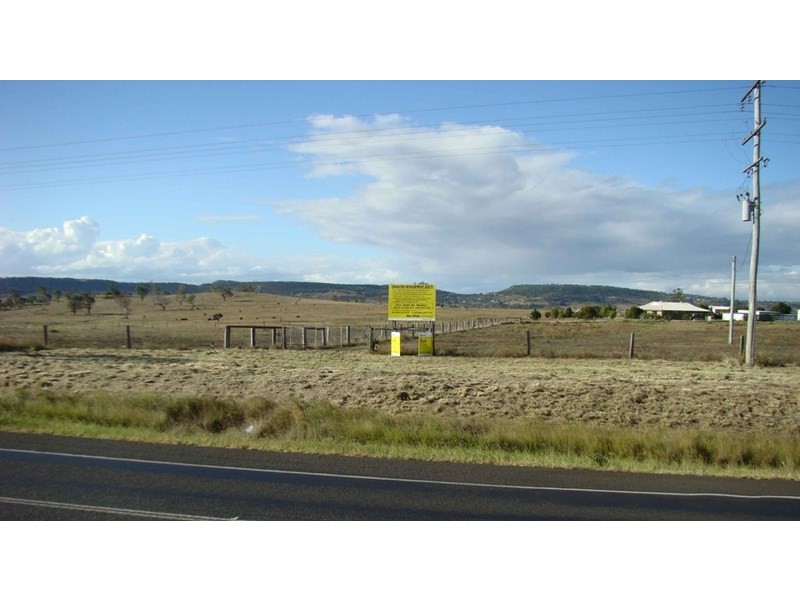 7 and 8, 10858 Warrego Highway, Charlton QLD 4350