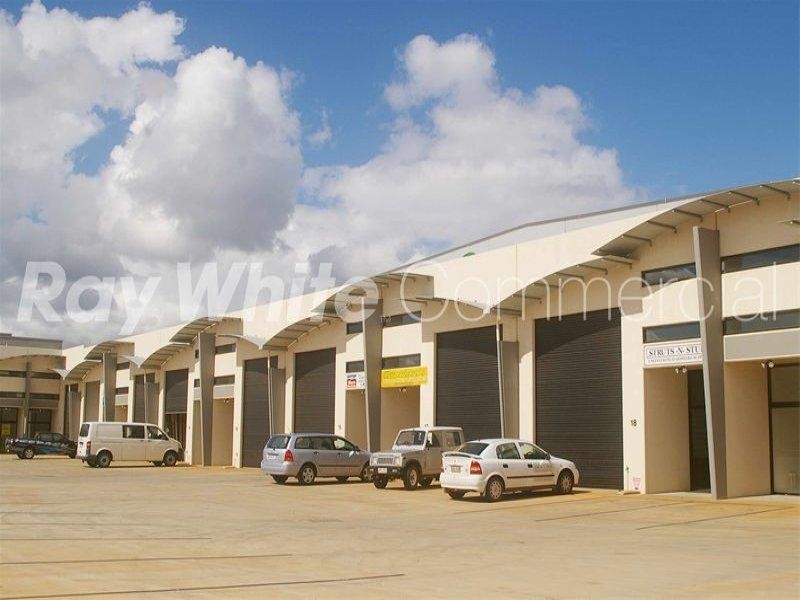 2/11-15 Gardner Court, Wilsonton QLD 4350