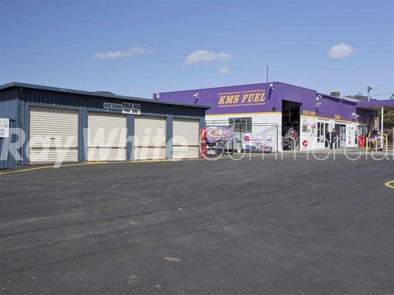 8581 Warrego Highway, Withcott QLD 4352