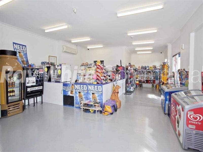 8581 Warrego Highway, Withcott QLD 4352