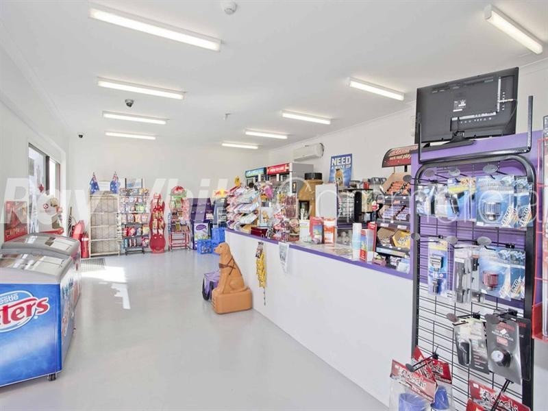 8581 Warrego Highway, Withcott QLD 4352