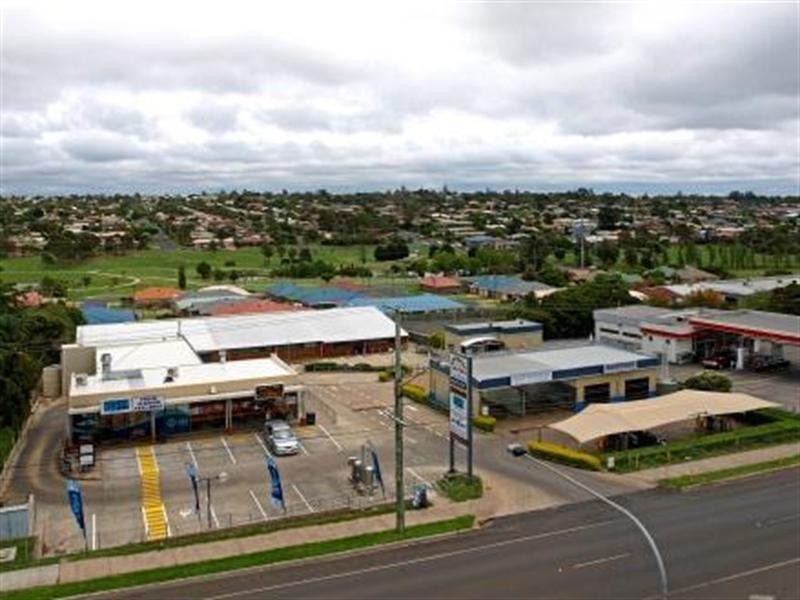 879 Ruthven Street, Kearneys Spring QLD 4350