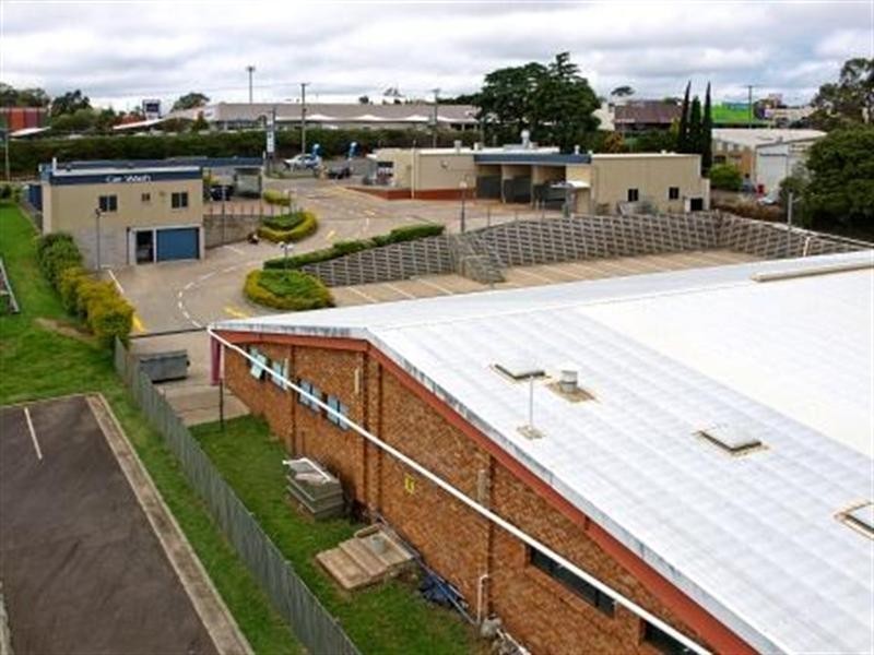 879 Ruthven Street, Kearneys Spring QLD 4350