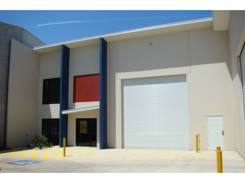 2/532 Alderley Street, Harristown QLD 4350