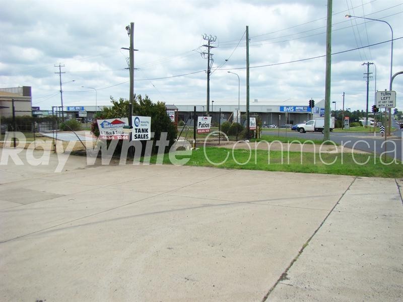 2 Carrington Road and 547 Boundary Street, Wilsonton QLD 4350