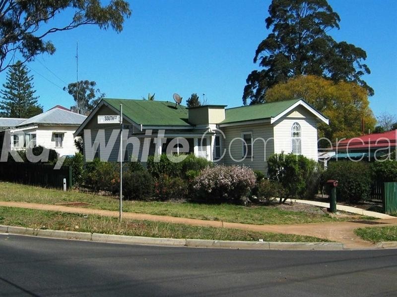 200 South Street, South Toowoomba QLD 4350
