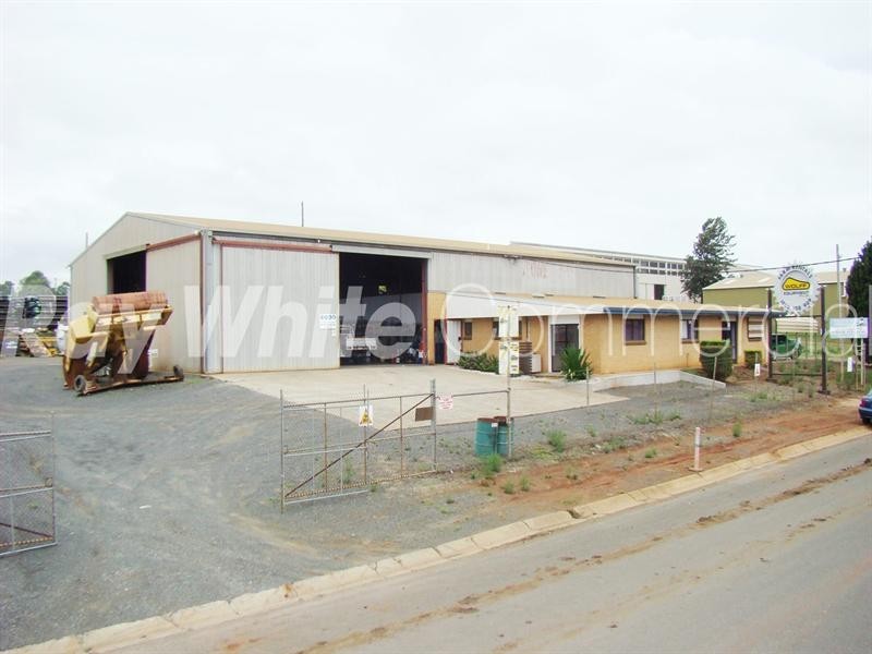 4-6 Eyers Street, Wilsonton QLD 4350