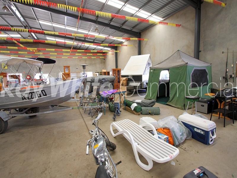 Tender Centre, The, Wilsonton QLD 4350