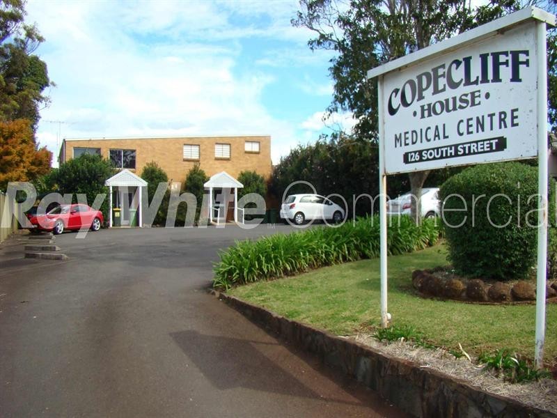 126 South Street, Centenary Heights QLD 4350