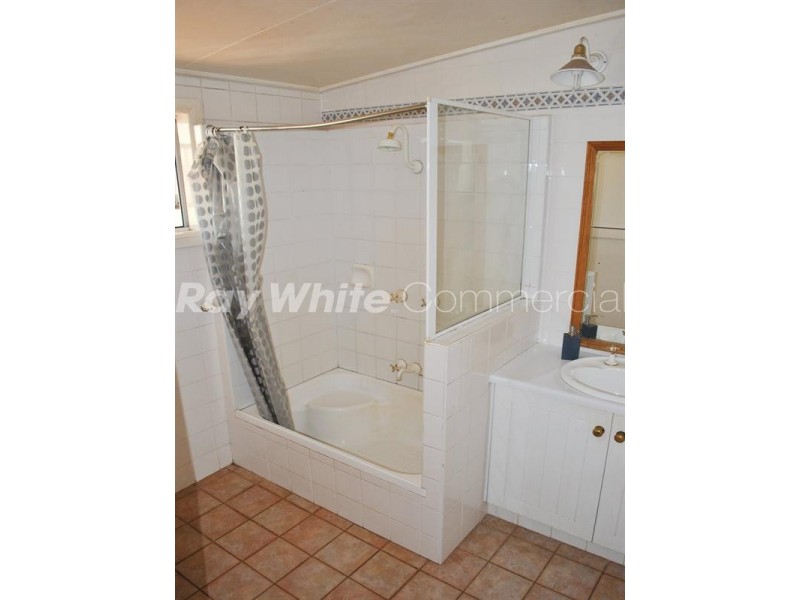 162-164 Spring Street, Middle Ridge QLD 4350