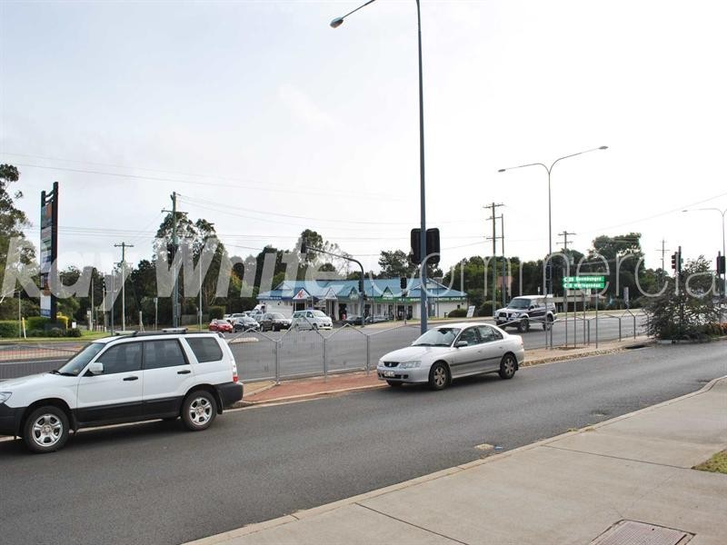 10511 New England Highway, Highfields QLD 4352