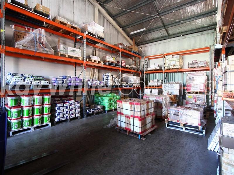 Metro Tiles and Metro Storage and Kitchens, South Toowoomba QLD 4350