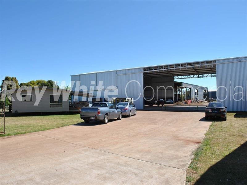 Shed 3, 12-30 Enterprise Street, Wilsonton QLD 4350