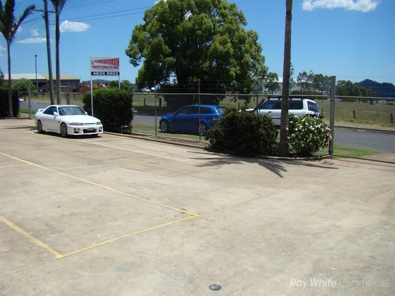 74 Hampton Street, Harristown QLD 4350
