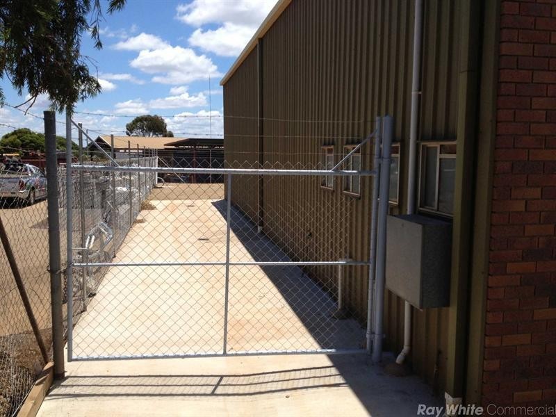 7 Eyers Street, Wilsonton QLD 4350