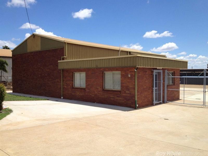 7 Eyers Street, Wilsonton QLD 4350