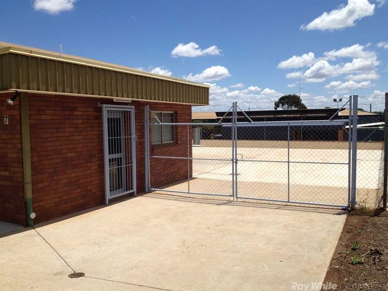 7 Eyers Street, Wilsonton QLD 4350