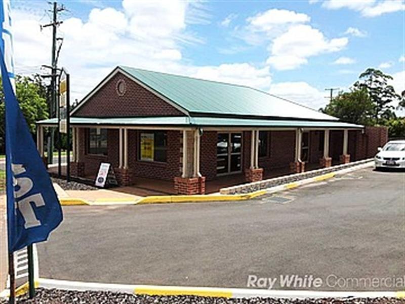 3, 2-4 Plaza Circle, Highfields QLD 4352