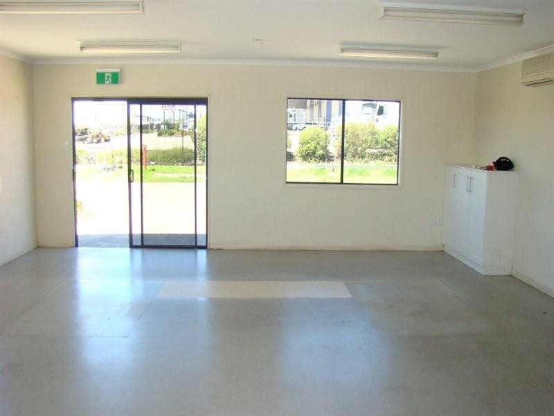 32 Carrington Road, Wilsonton QLD 4350