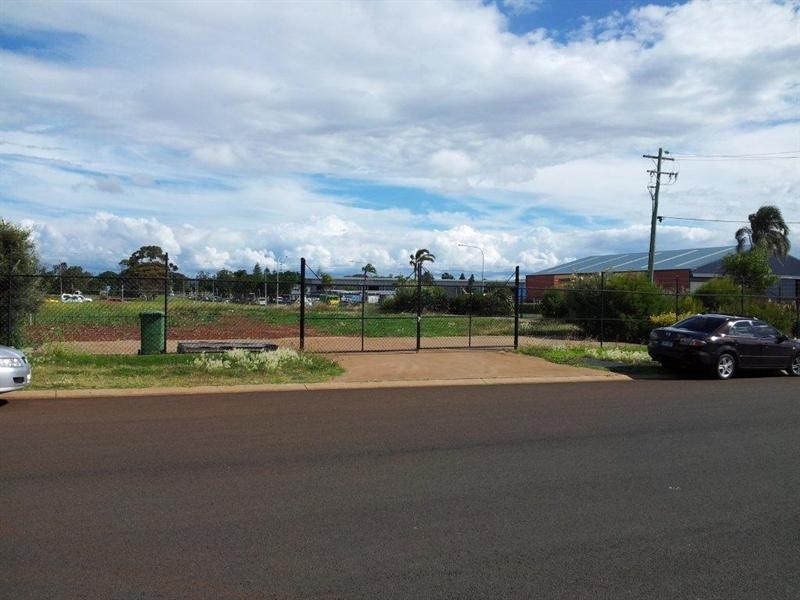 10 Tradewinds Court, Glenvale QLD 4350