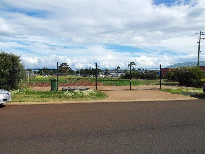 10 Tradewinds Court, Glenvale QLD 4350