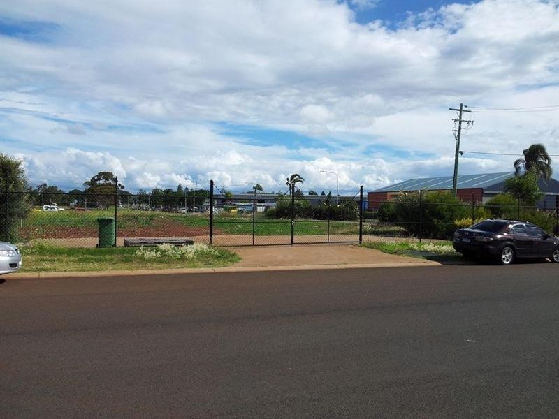 10 Tradewinds Court, Glenvale QLD 4350