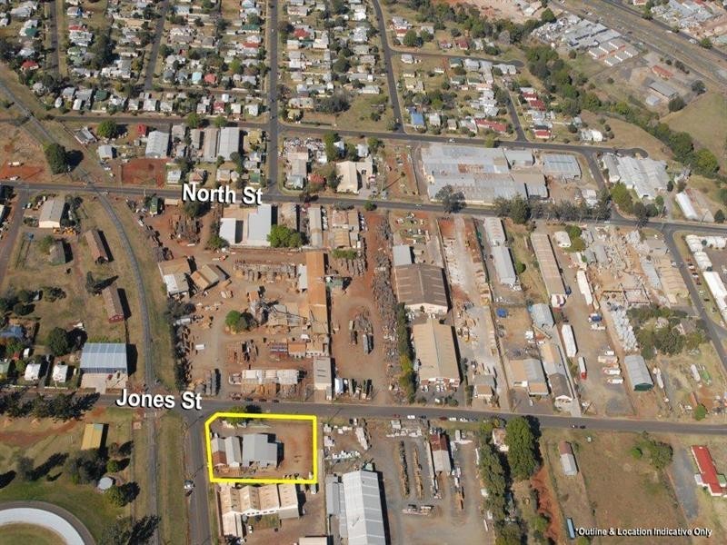 21 JONES Street, North Toowoomba QLD 4350