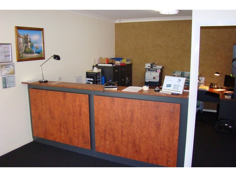 96 – 98 Anzac Avenue, Newtown QLD 4350