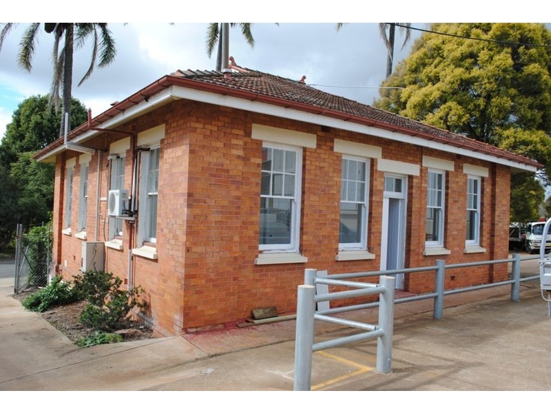 59 Brook Street, North Toowoomba QLD 4350