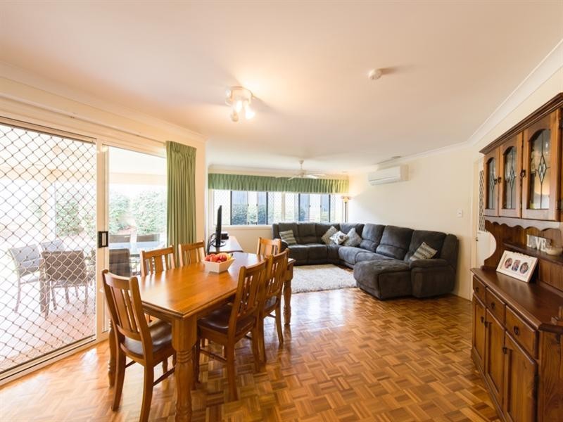 15 Paddington Court, Middle Ridge QLD 4350