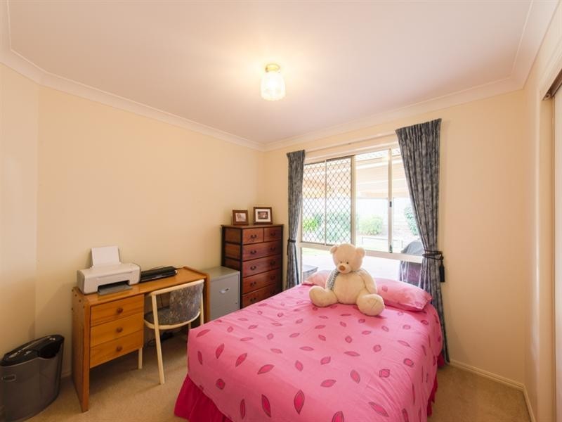 15 Paddington Court, Middle Ridge QLD 4350