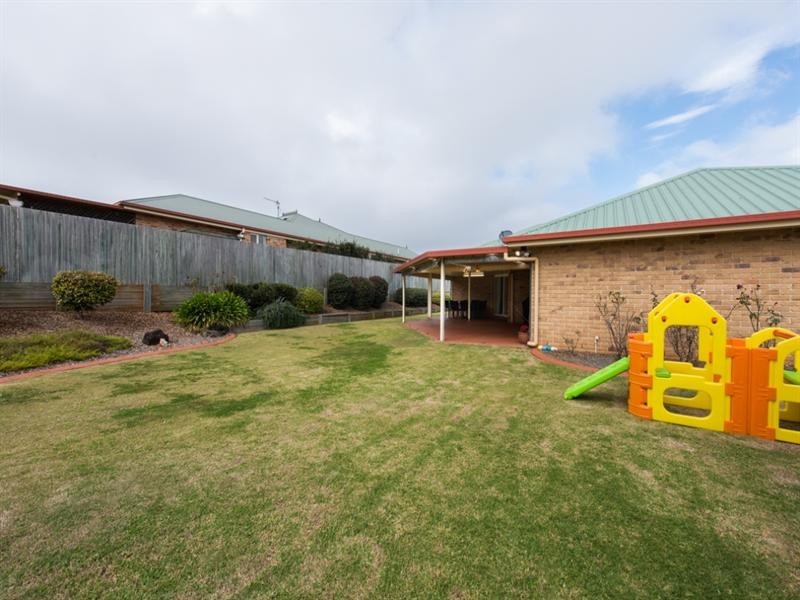 15 Paddington Court, Middle Ridge QLD 4350