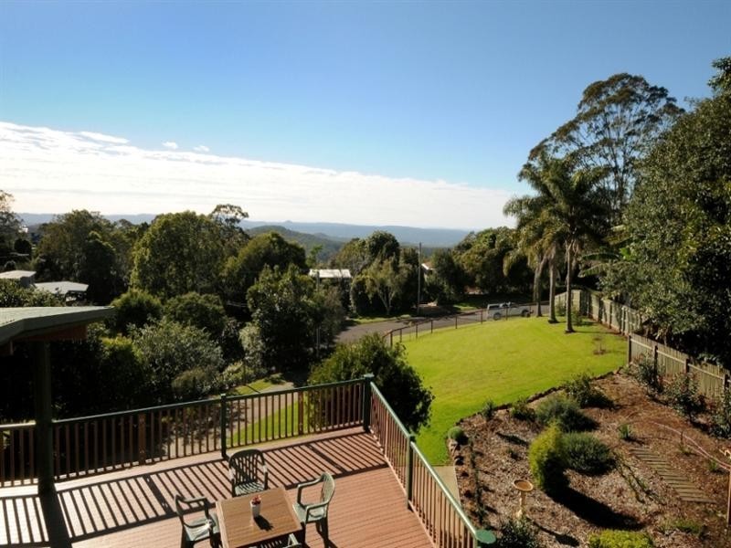 6 Scenic Crescent, Blue Mountain Heights QLD 4350