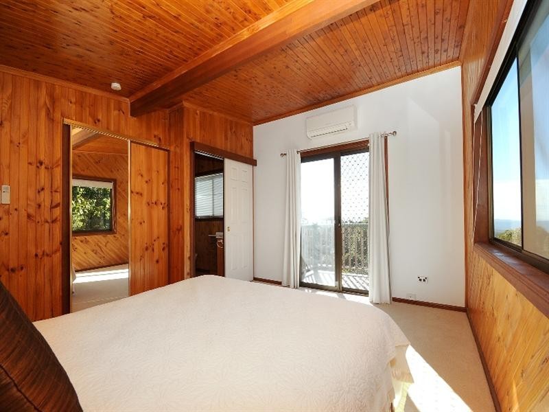 6 Scenic Crescent, Blue Mountain Heights QLD 4350