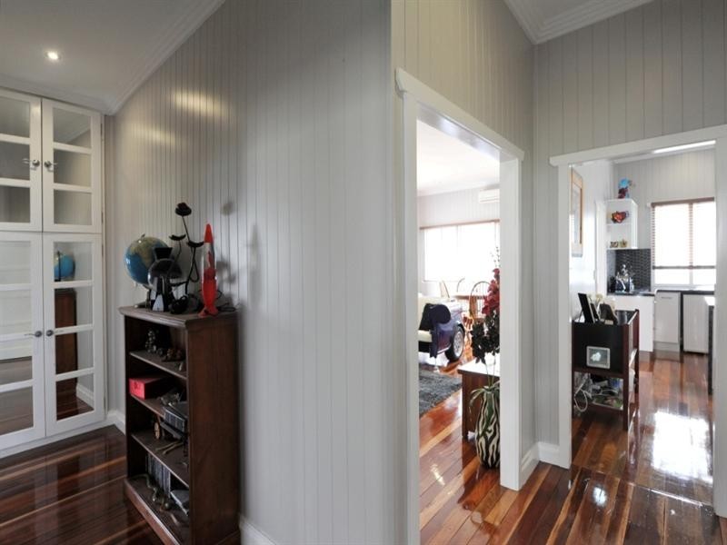 76 Beale Street, Oakey QLD 4401