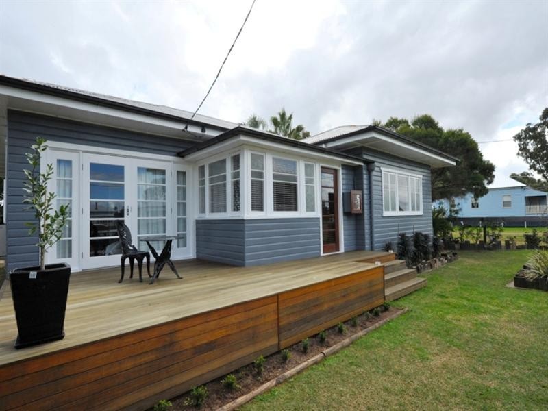 76 Beale Street, Oakey QLD 4401