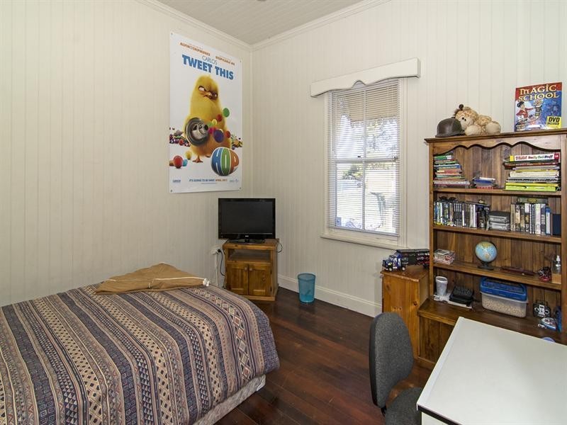 8 Hamilton Street, Wyreema QLD 4352