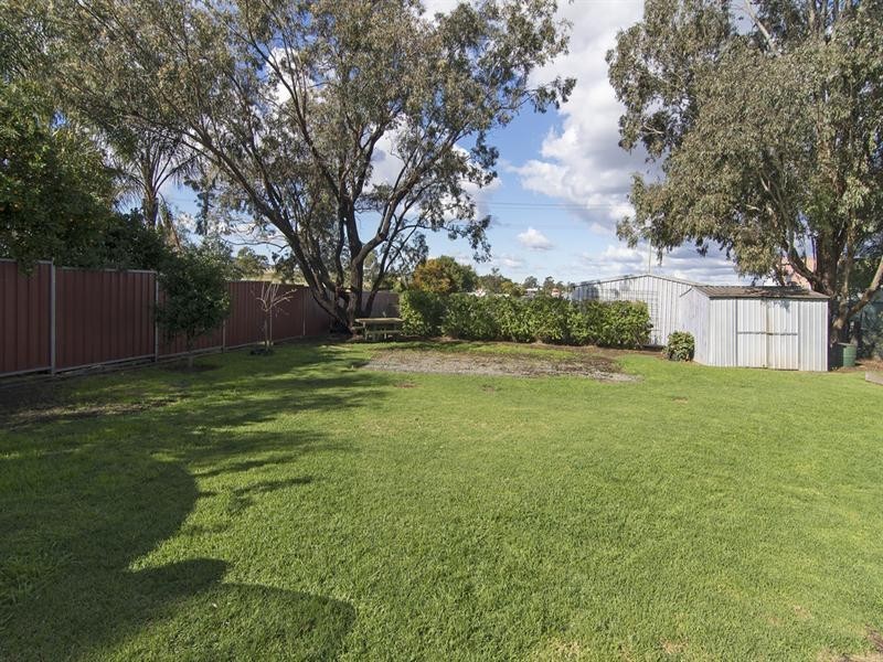 8 Hamilton Street, Wyreema QLD 4352