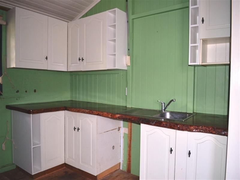 120 South Street, Centenary Heights QLD 4350