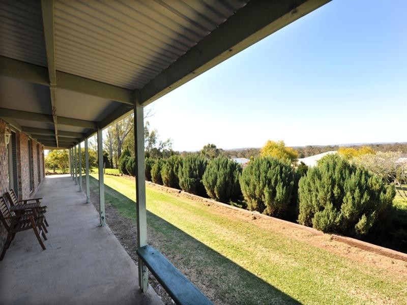 13 Kurrajong Court, Meringandan West QLD 4352