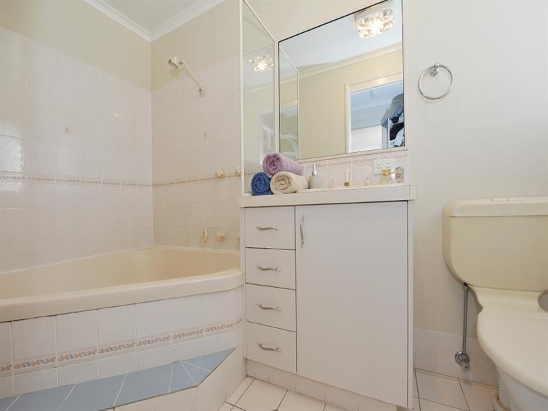 13 Kurrajong Court, Meringandan West QLD 4352