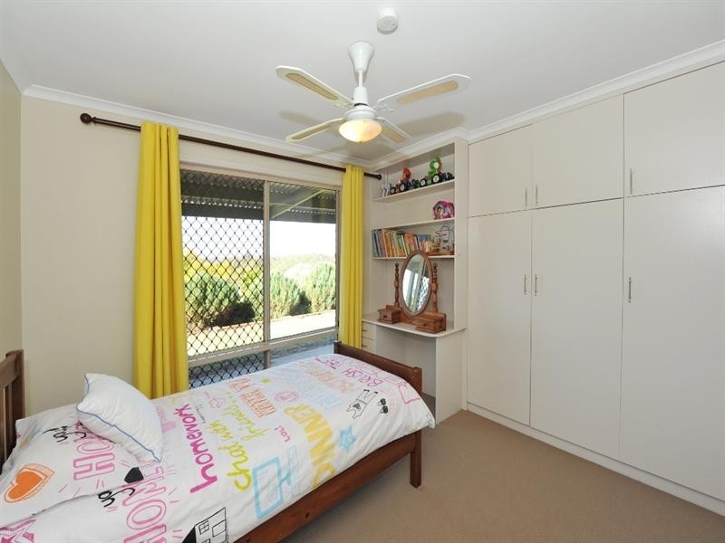 13 Kurrajong Court, Meringandan West QLD 4352