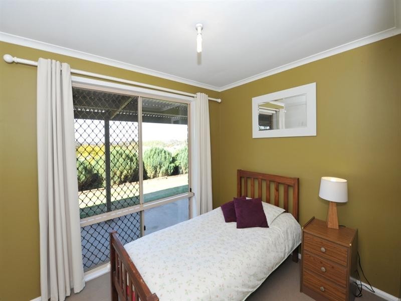 13 Kurrajong Court, Meringandan West QLD 4352